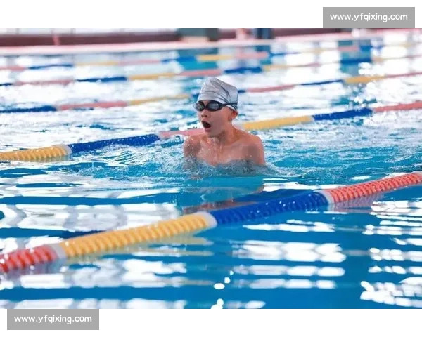 激情奋力拼搏在泳池 汲取力量突破极限的游泳比赛之旅